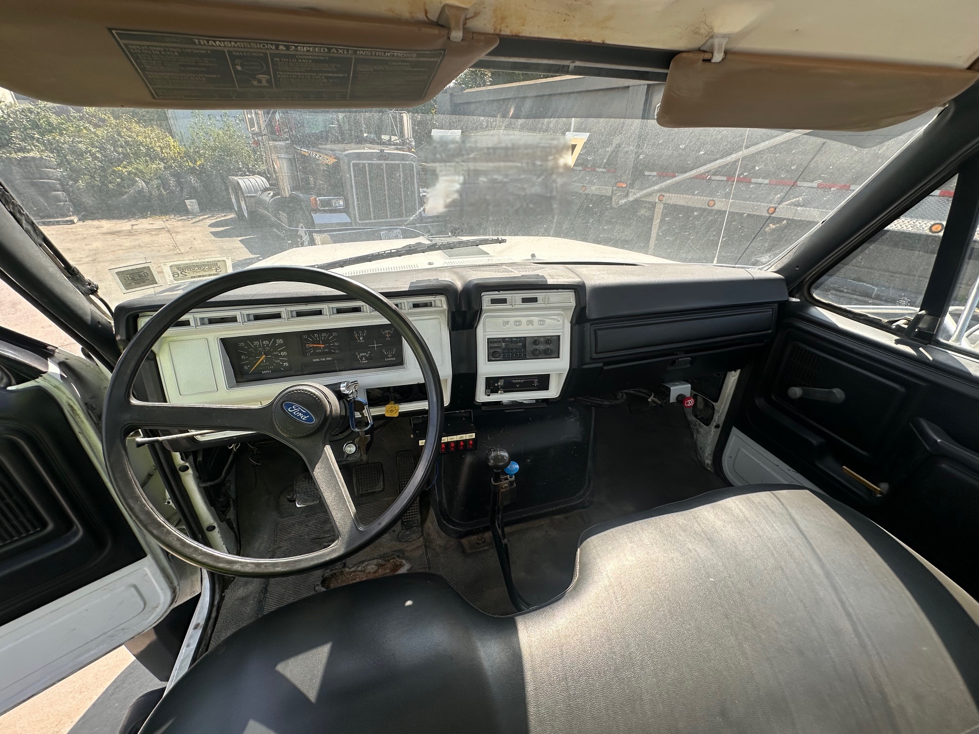 1989 FORD F700 - view 14 of 29