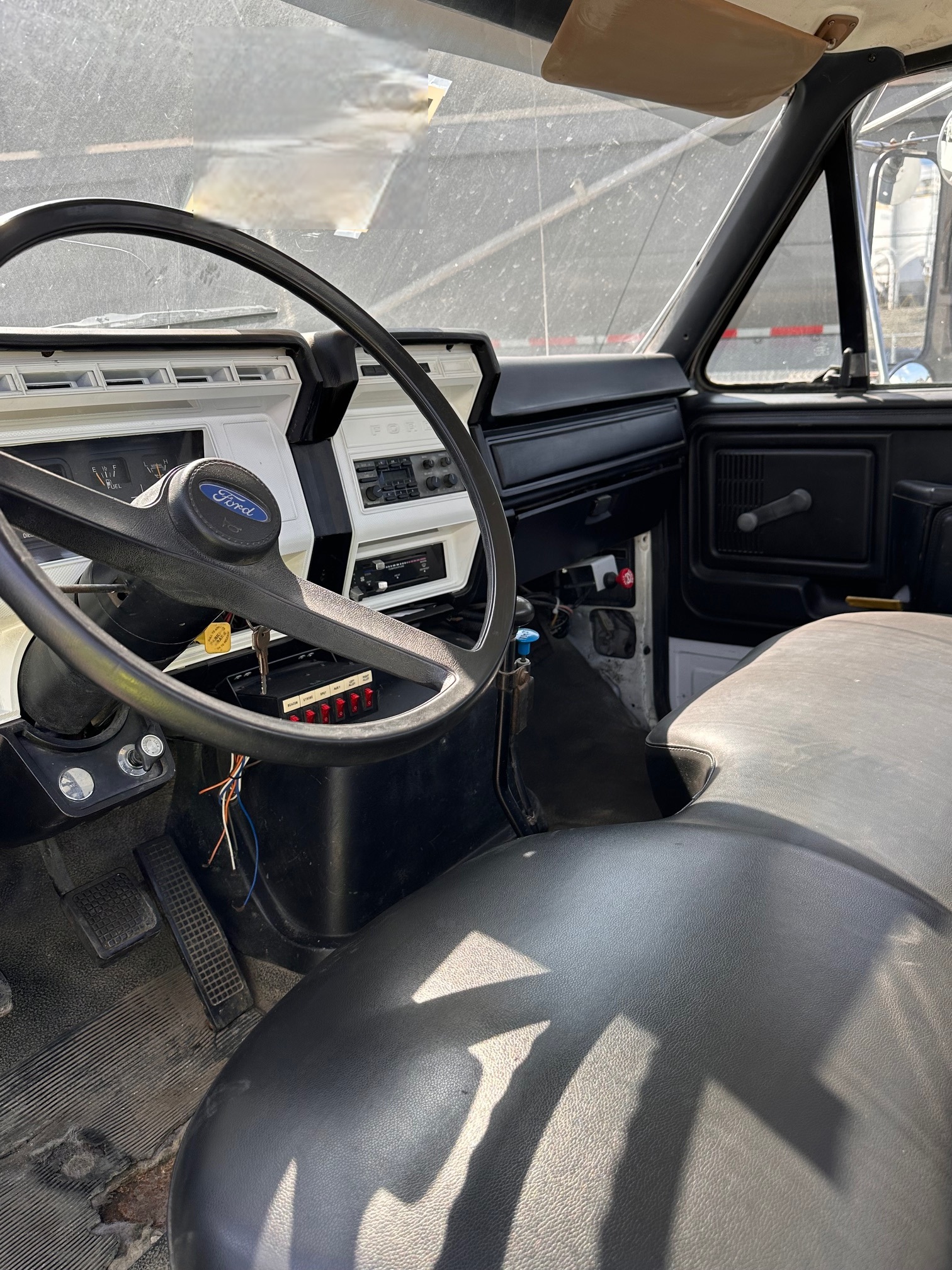 1989 FORD F700 - Image 13