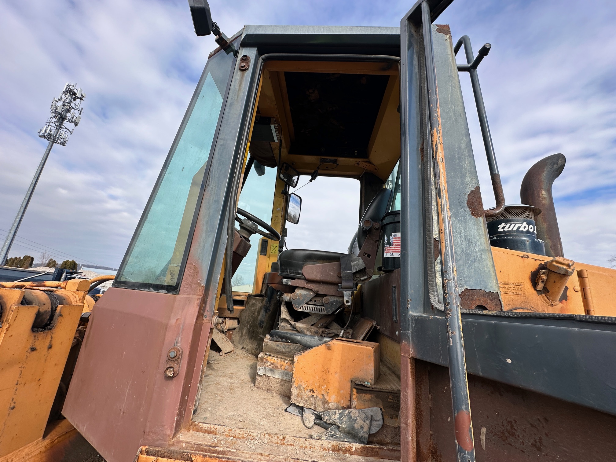 1992 CASE 621B ZF - Image 35