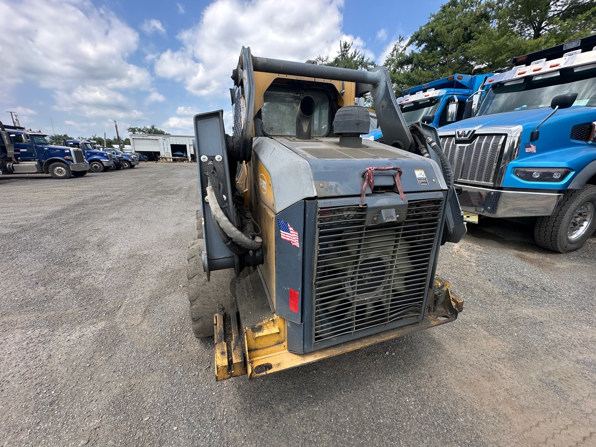 2018 DEERE 332G - Image 4