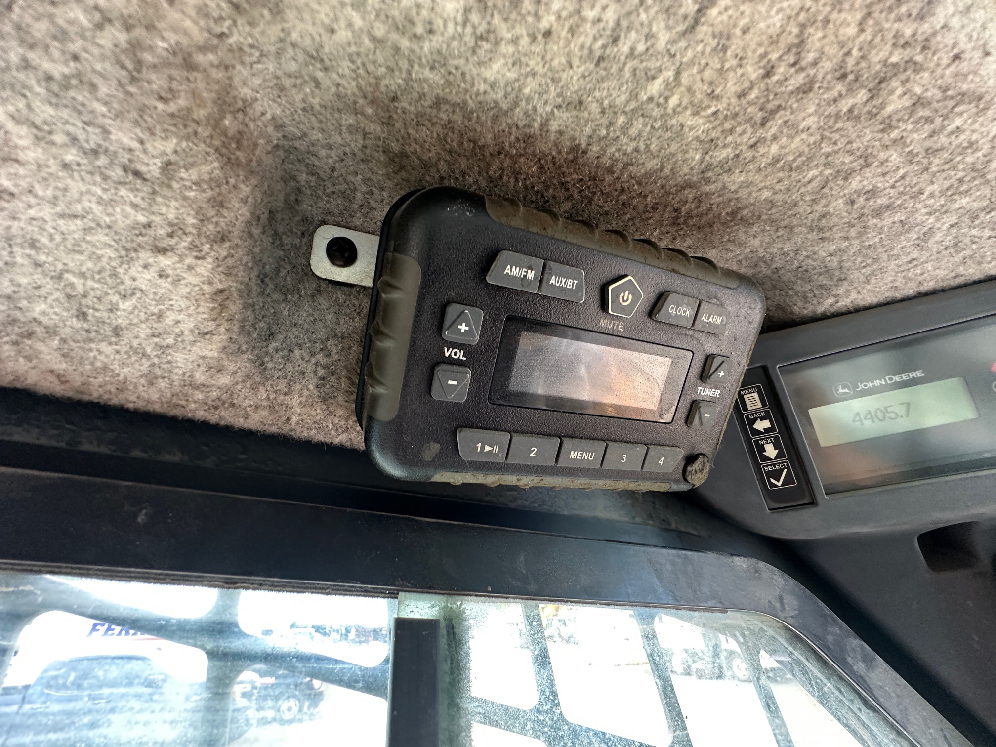 2018 DEERE 332G - view 14 of 23