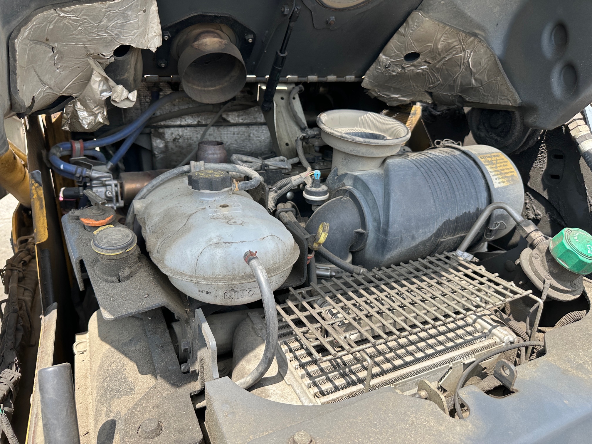 2018 DEERE 332G - Image 19