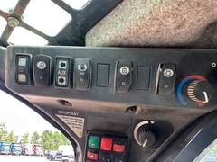 2018 DEERE 332G - Image 22