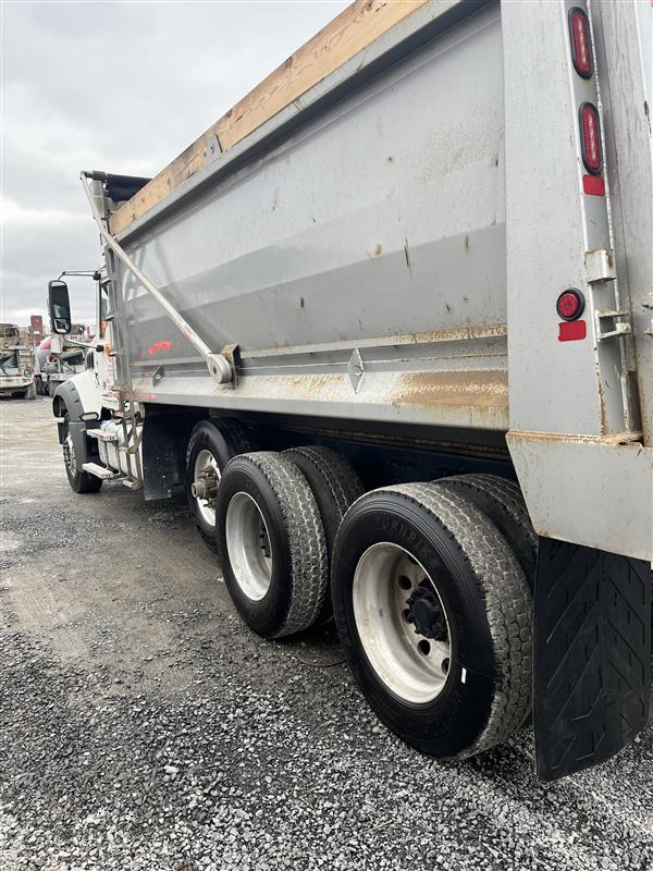 2020 MACK GR64F - view 5 of 25