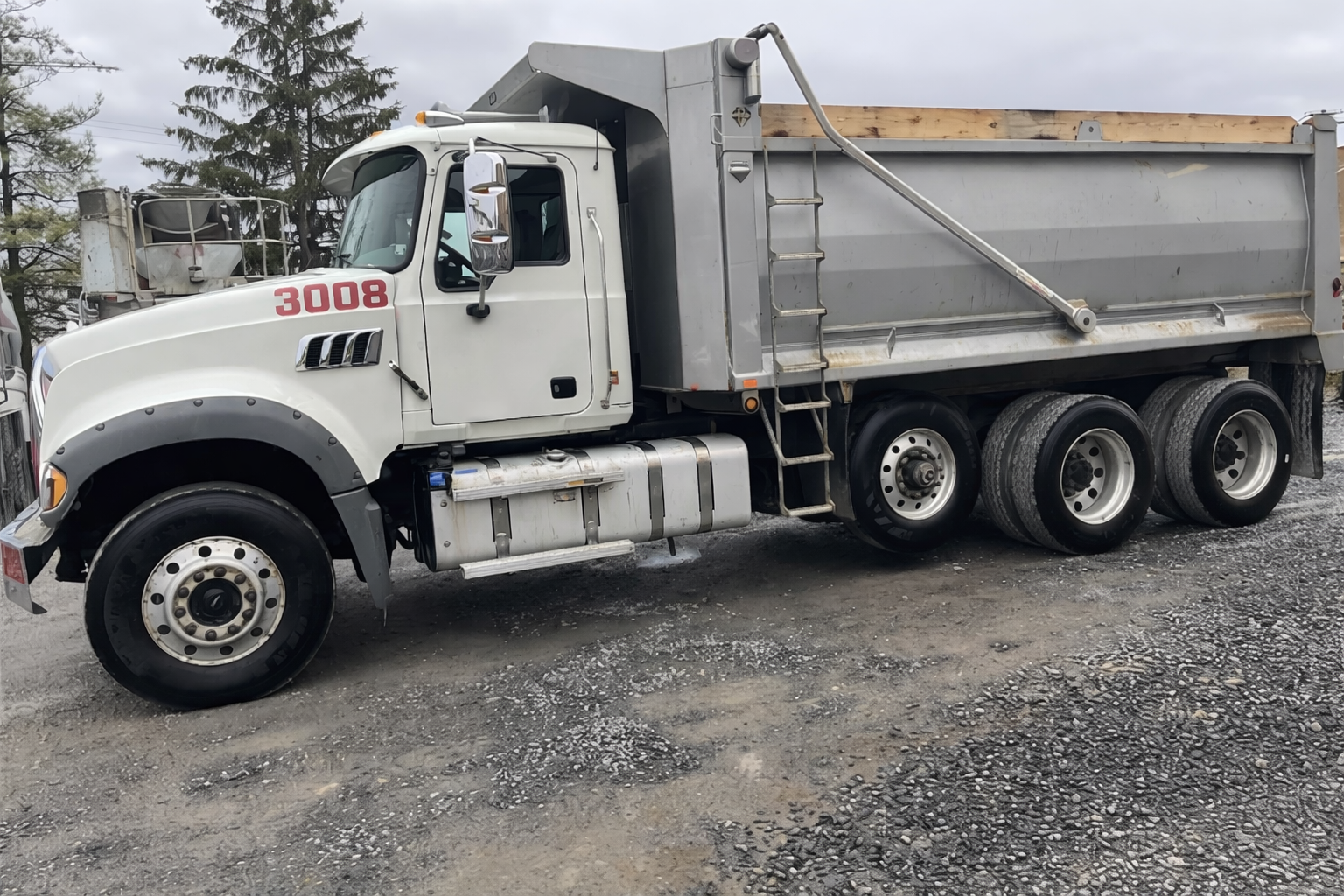 2020 MACK GR64F - view 6 of 25