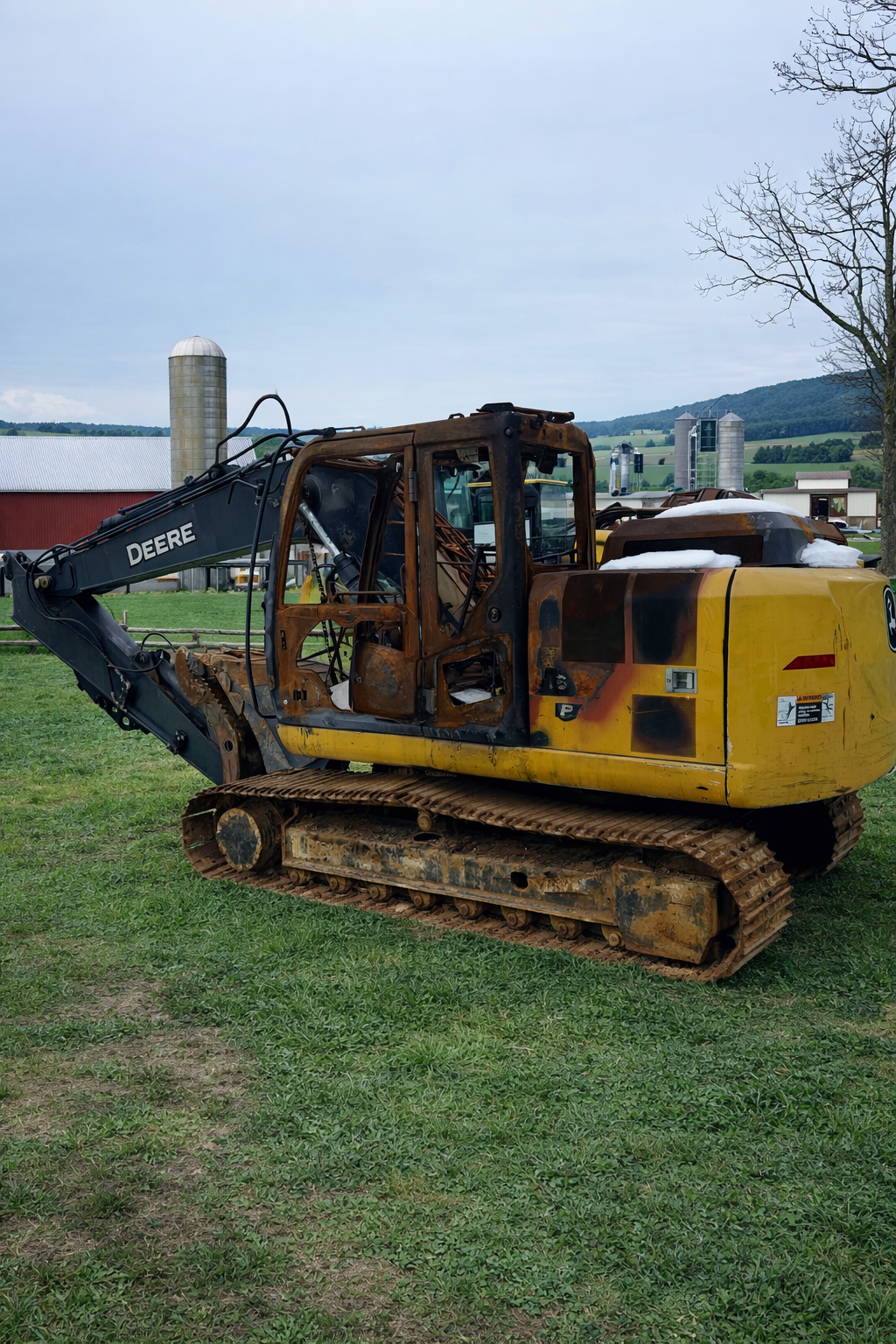2023 DEERE 130P - view 2 of 54