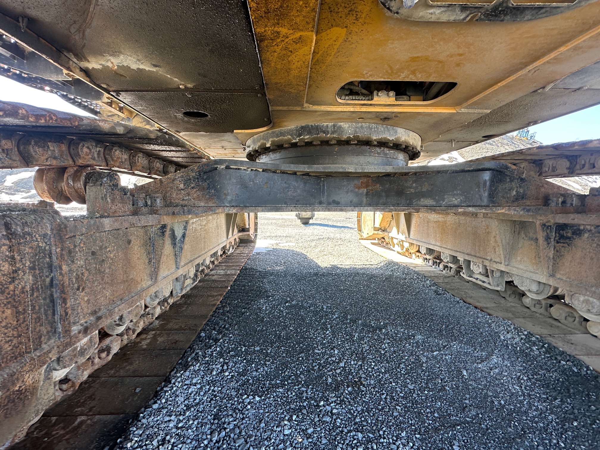 2017 DEERE 470G LC - Image 27