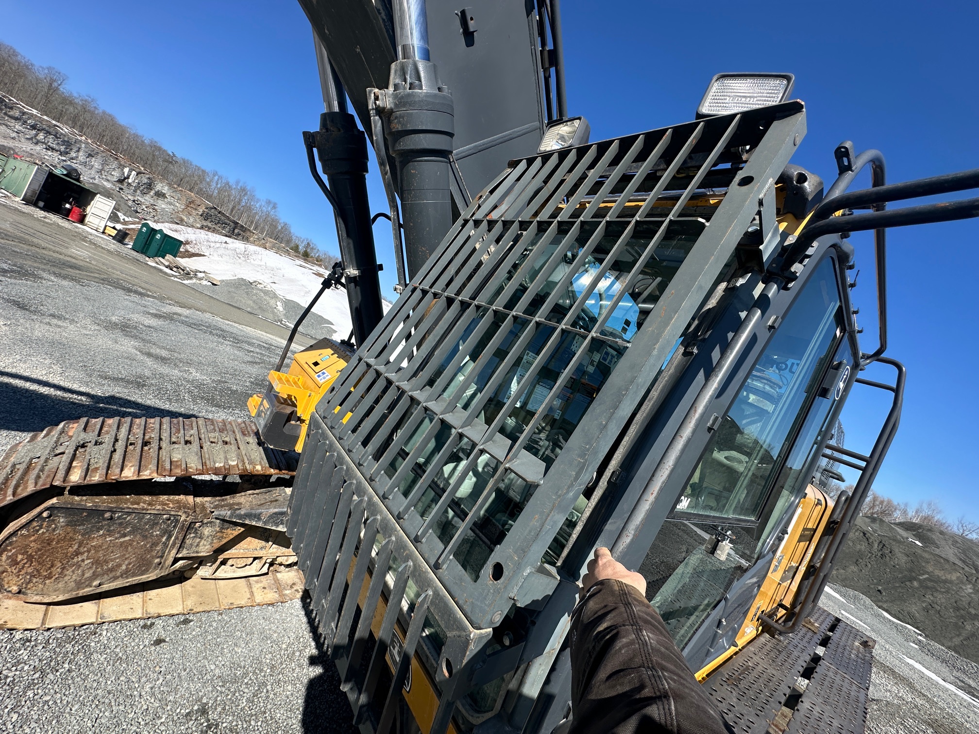 2017 DEERE 470G LC - Image 28