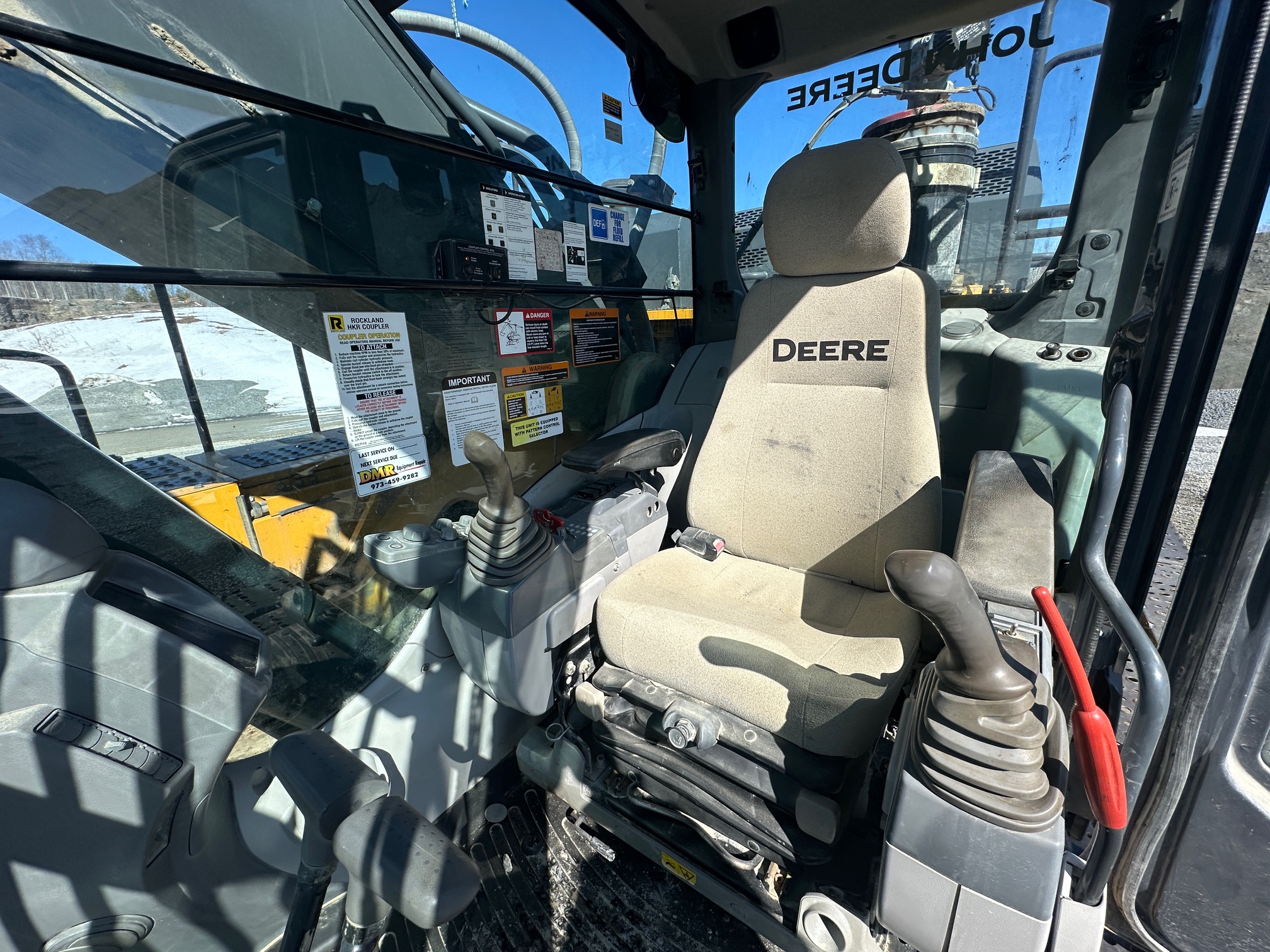 2017 DEERE 470G LC - Image 30