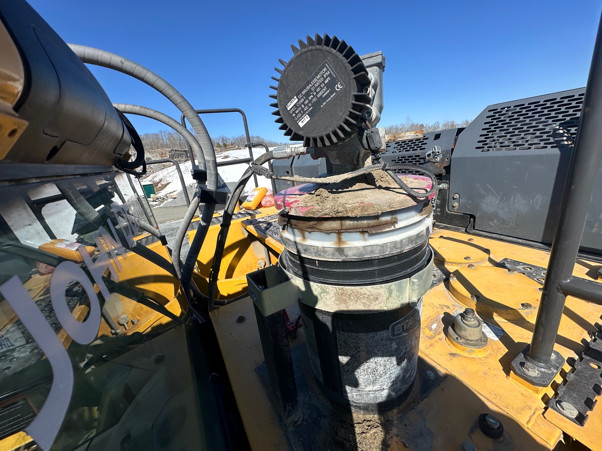 2017 DEERE 470G LC - Image 42