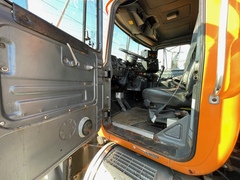 2001 MACK RD690P #3 - Image 23