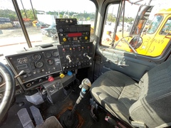 2001 MACK RD690P #3 - Image 24