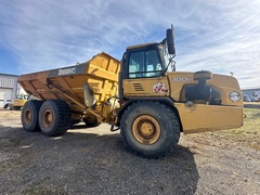 2006 DEERE 300D - Image 1