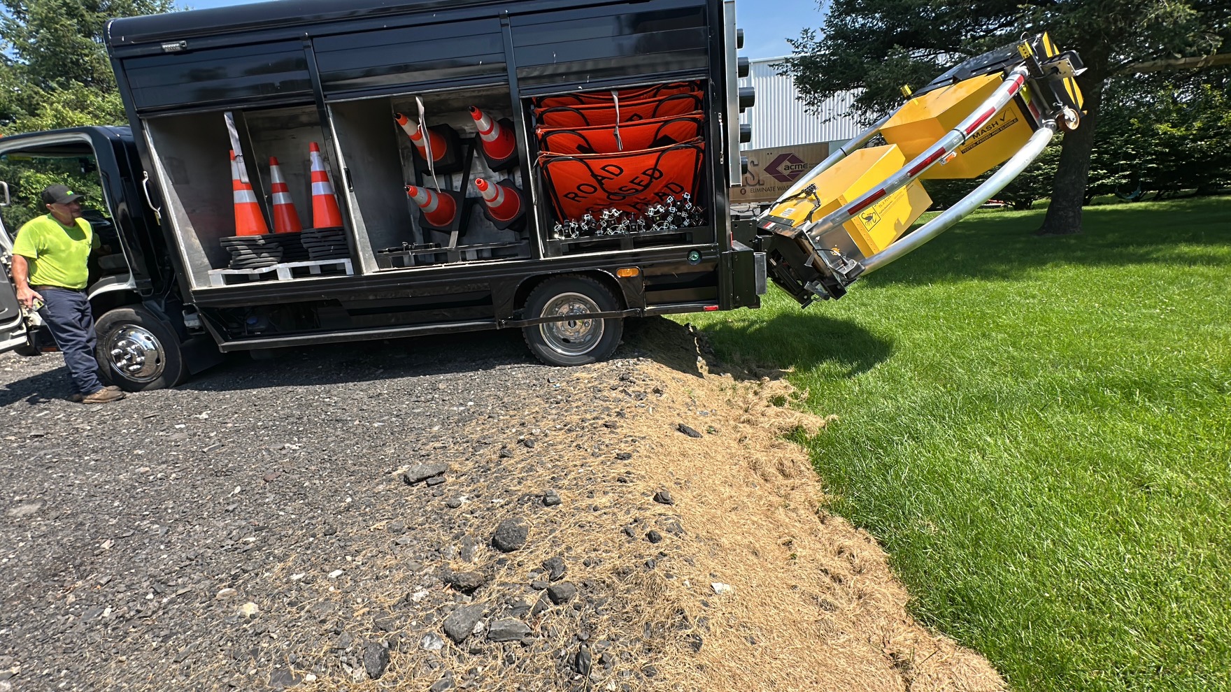 2015 ISUZU NPR Metro Attenuator - view 4 of 16