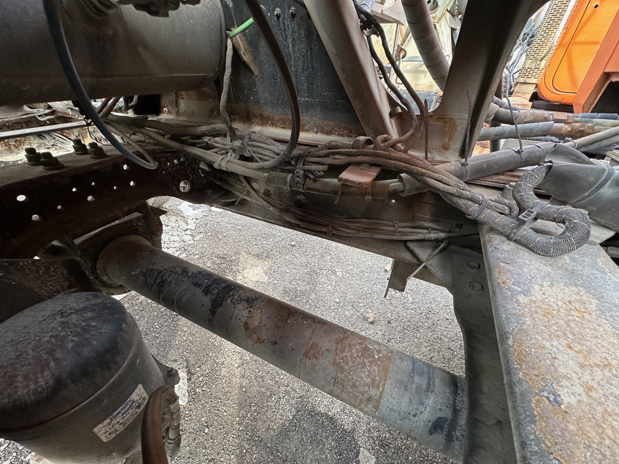 2005 MACK CV713 - Image 10