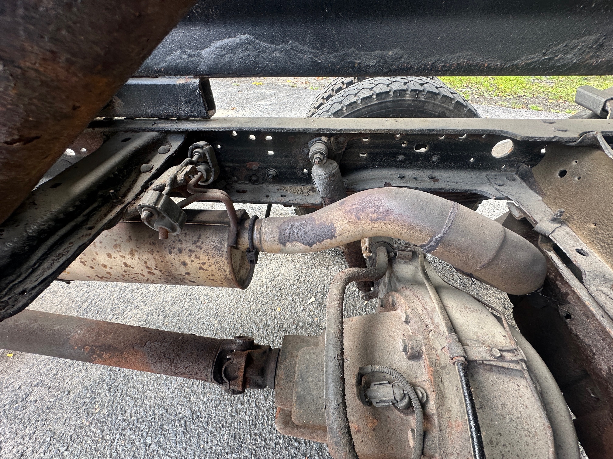 2003 FORD F550 XL Super Duty - Image 24