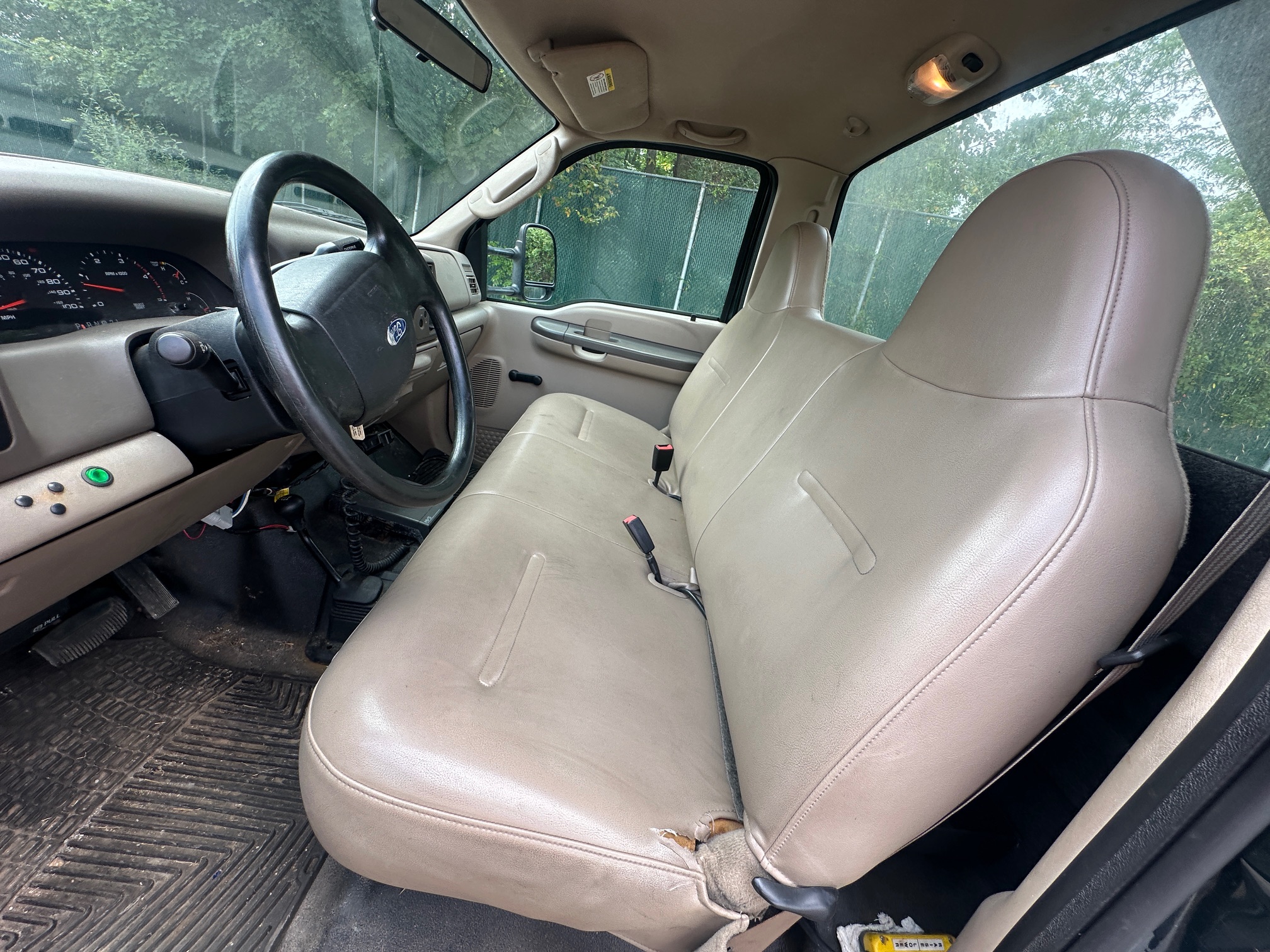 2003 FORD F550 XL Super Duty - Image 28