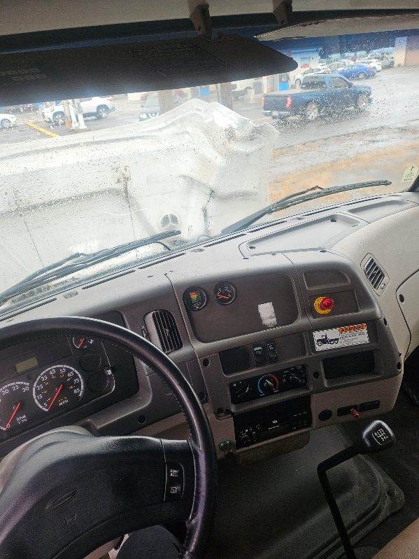 2003 STERLING Acterra 24' Box Truck - Image 9