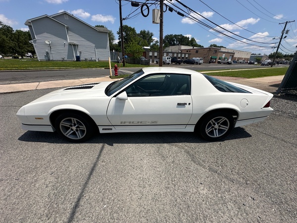 1985 CHEVROLET Camaro IROC Z28