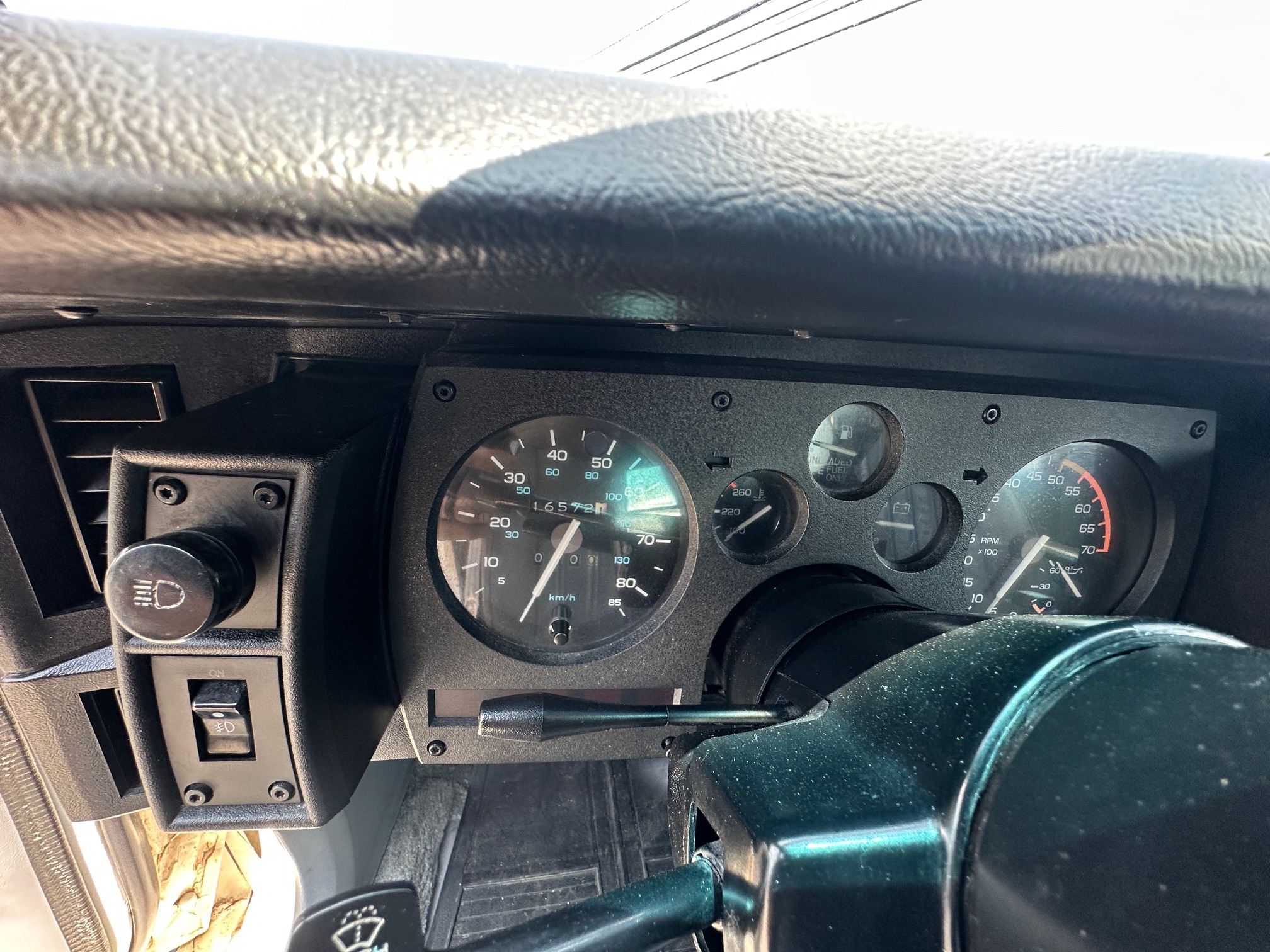 1985 CHEVROLET Camaro IROC Z28 - view 19 of 25