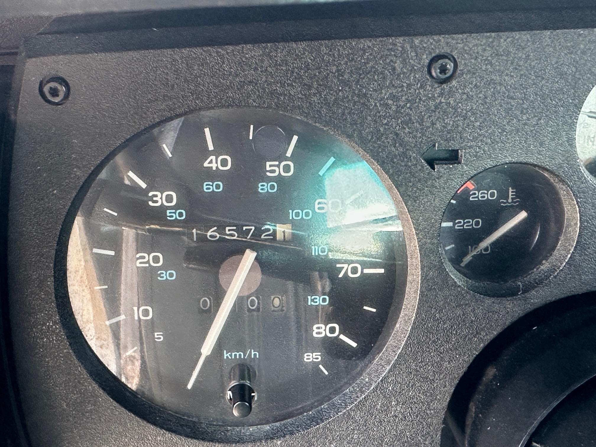 1985 CHEVROLET Camaro IROC Z28 - view 20 of 25