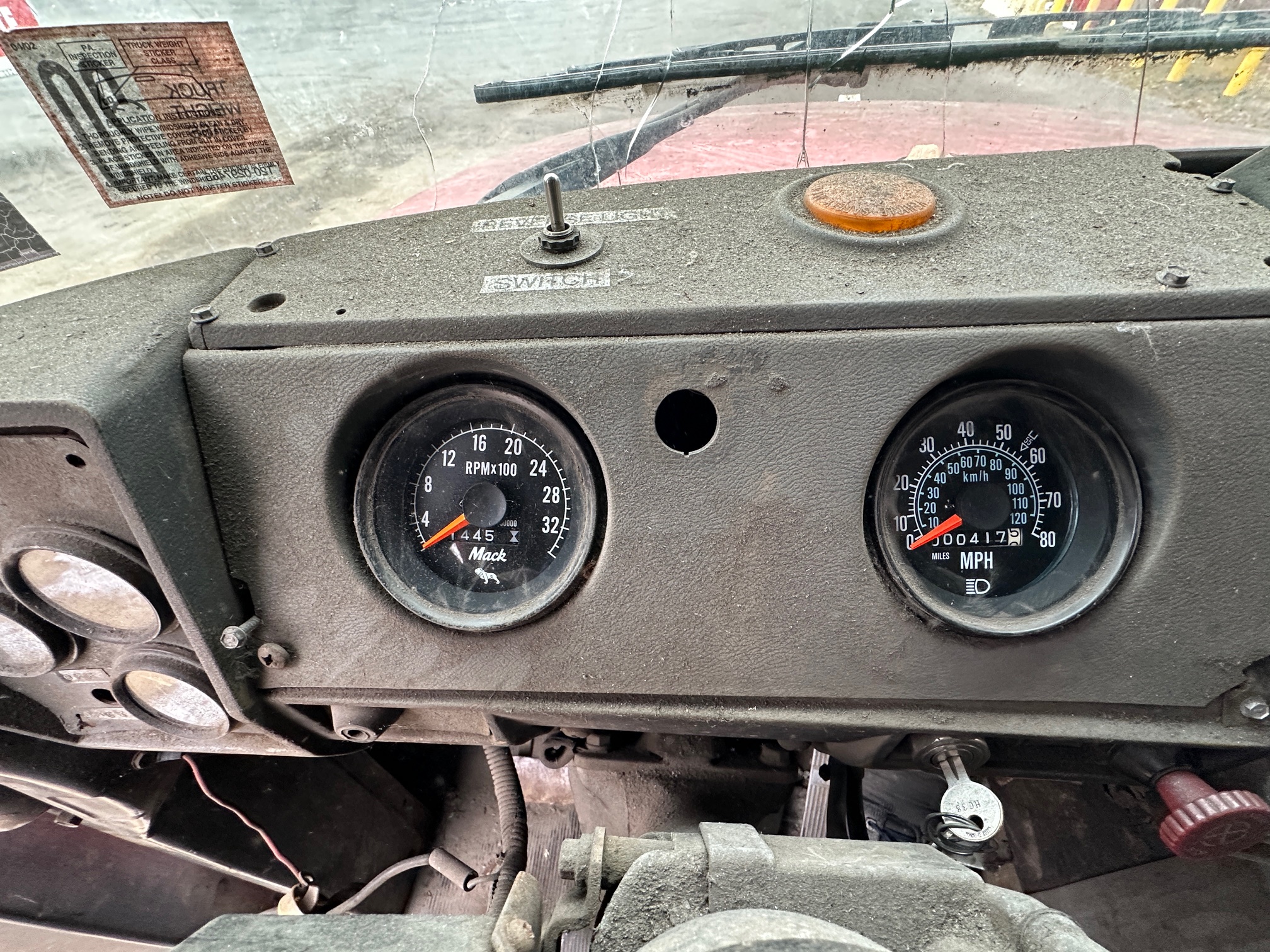 1992 MACK RD688S - Image 6