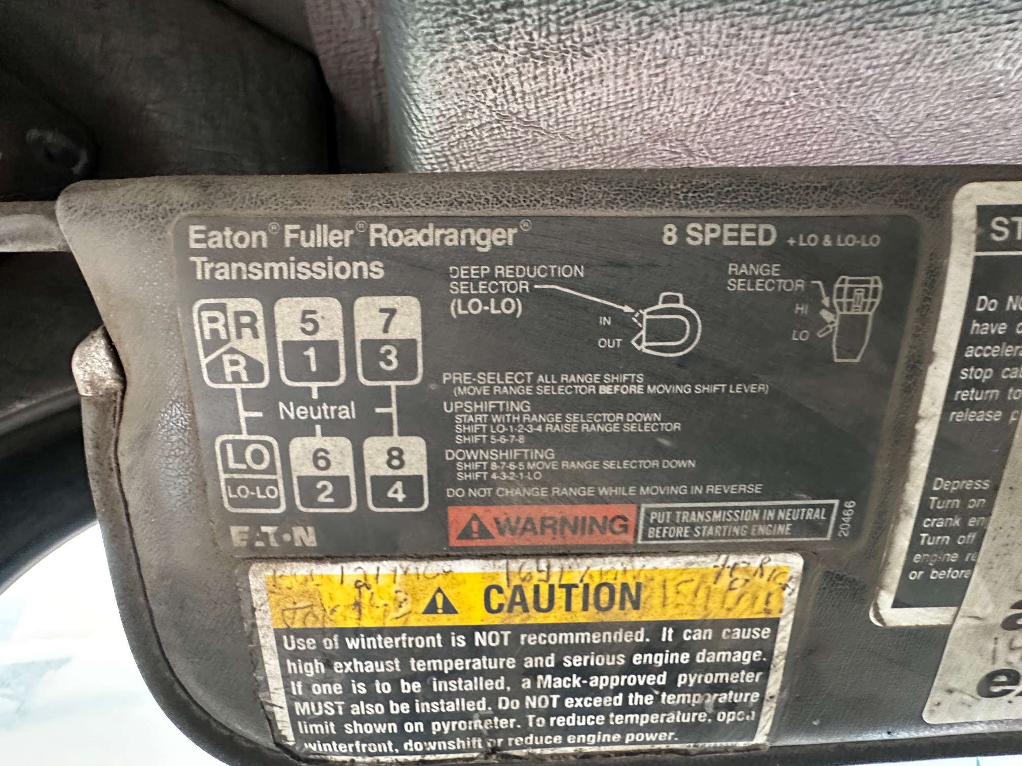 1992 MACK RD688S - view 12 of 36