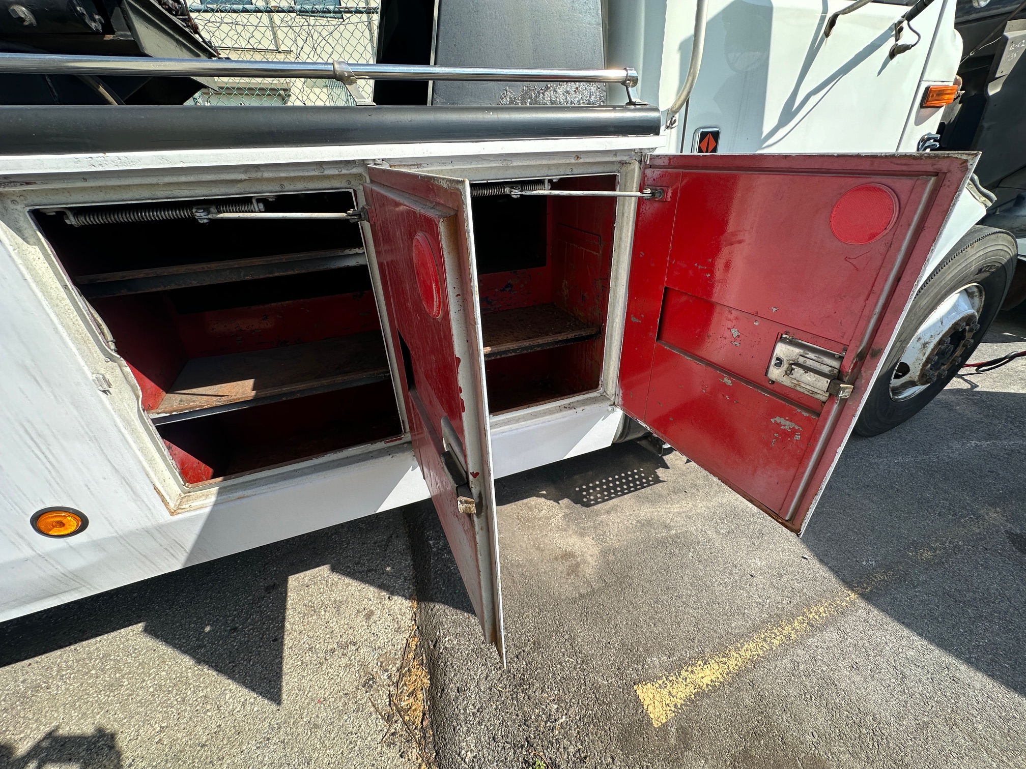 1990 INTERNATIONAL 4700 Wrecker - Image 32