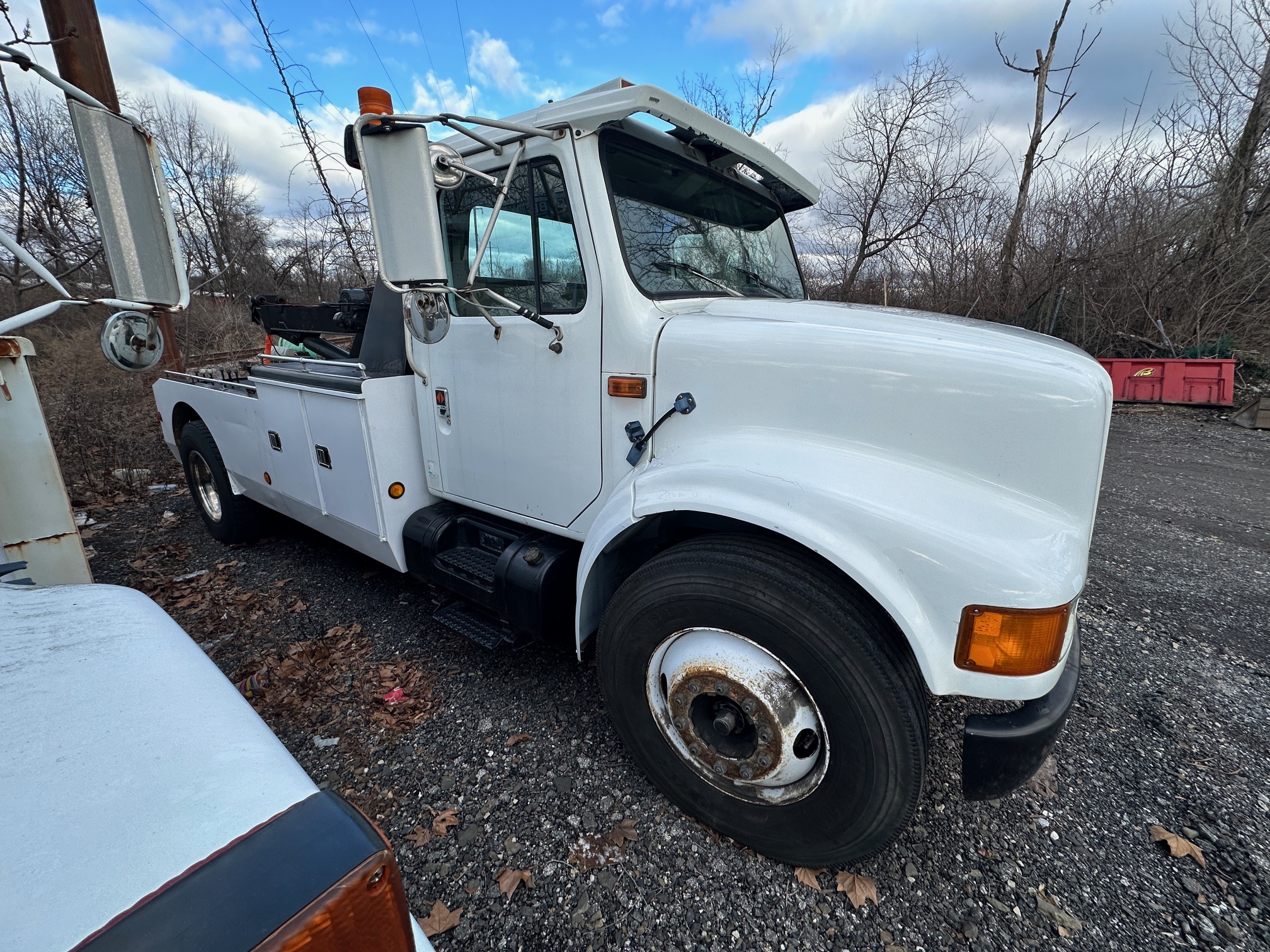 1990 INTERNATIONAL 4700 Wrecker - view 6 of 35