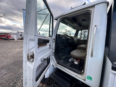 1990 INTERNATIONAL 4700 Wrecker - Image 11