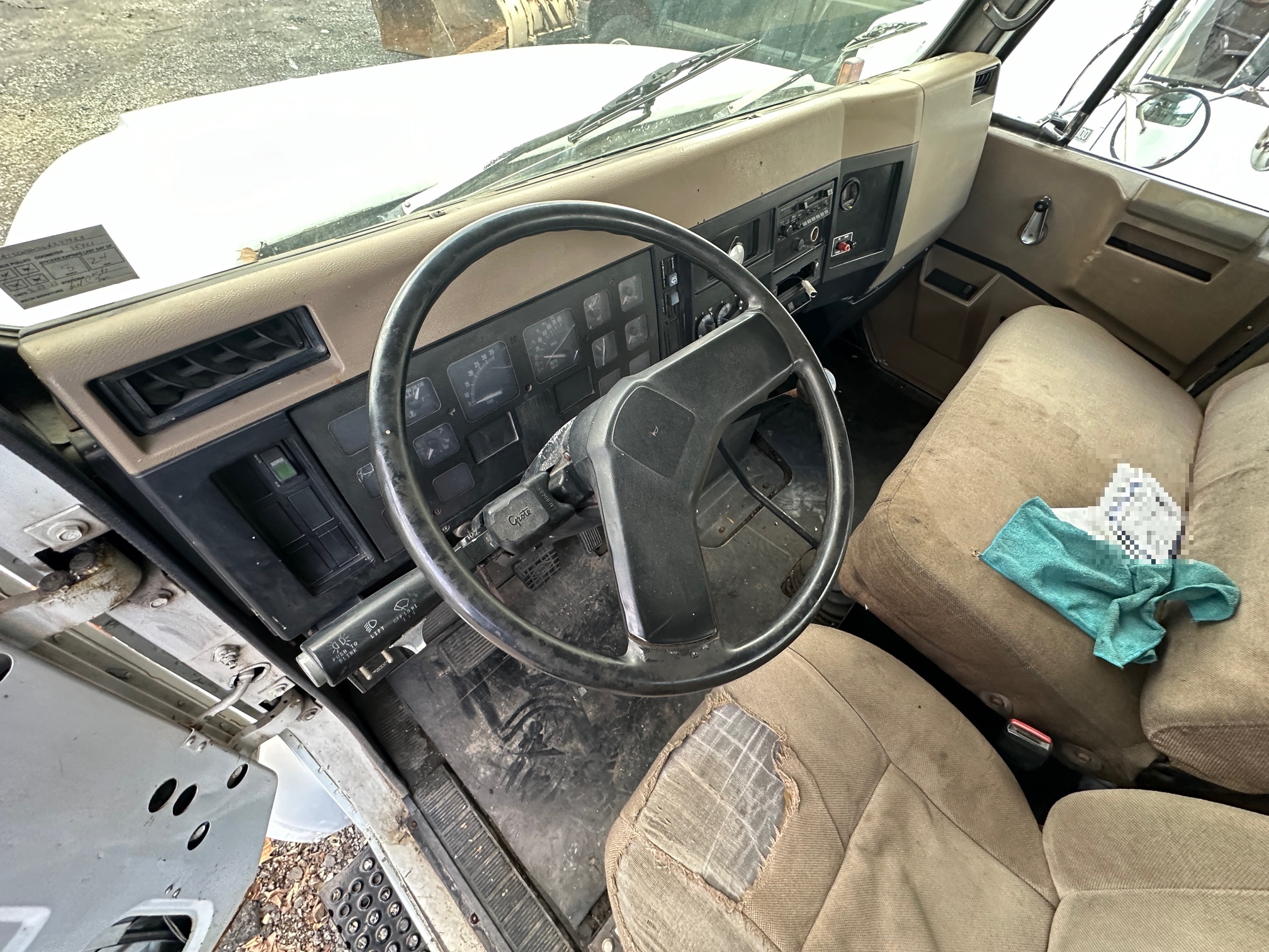 1990 INTERNATIONAL 4700 Wrecker - view 14 of 35