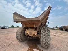 2003 DEERE 400D - Image 10