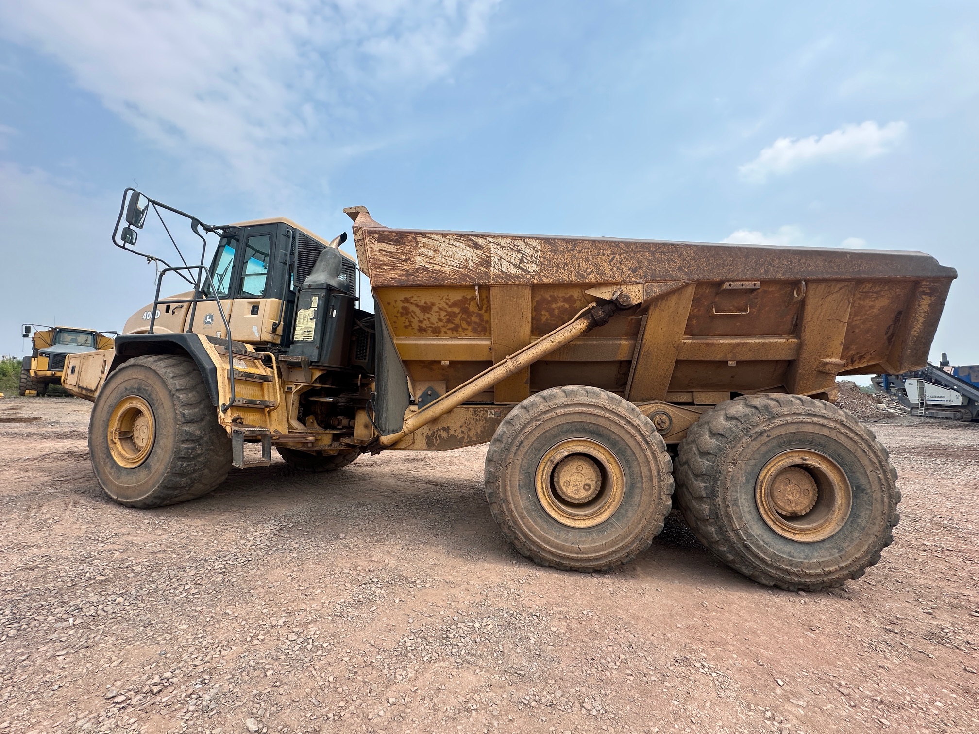 2003 DEERE 400D - Image 15