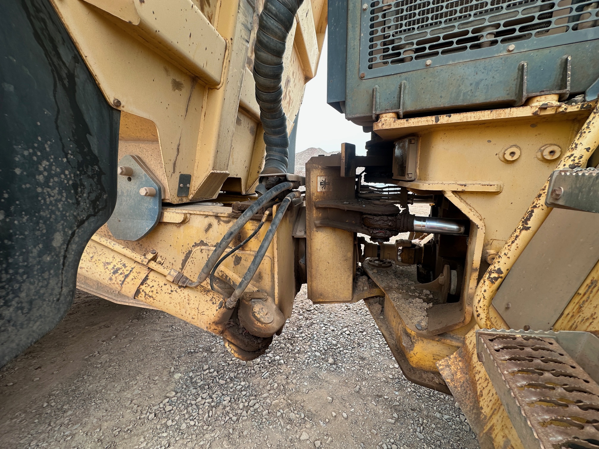 2003 DEERE 400D - Image 21