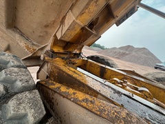 2003 DEERE 400D - Image 37