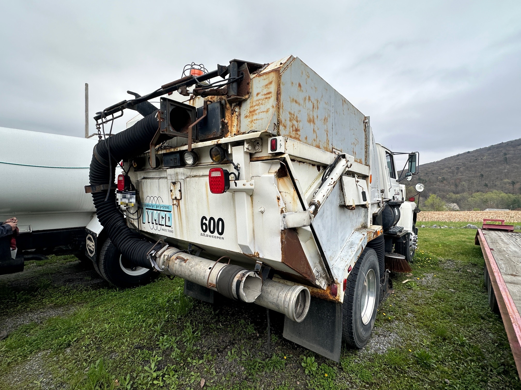 1997 FORD L900 - Image 8