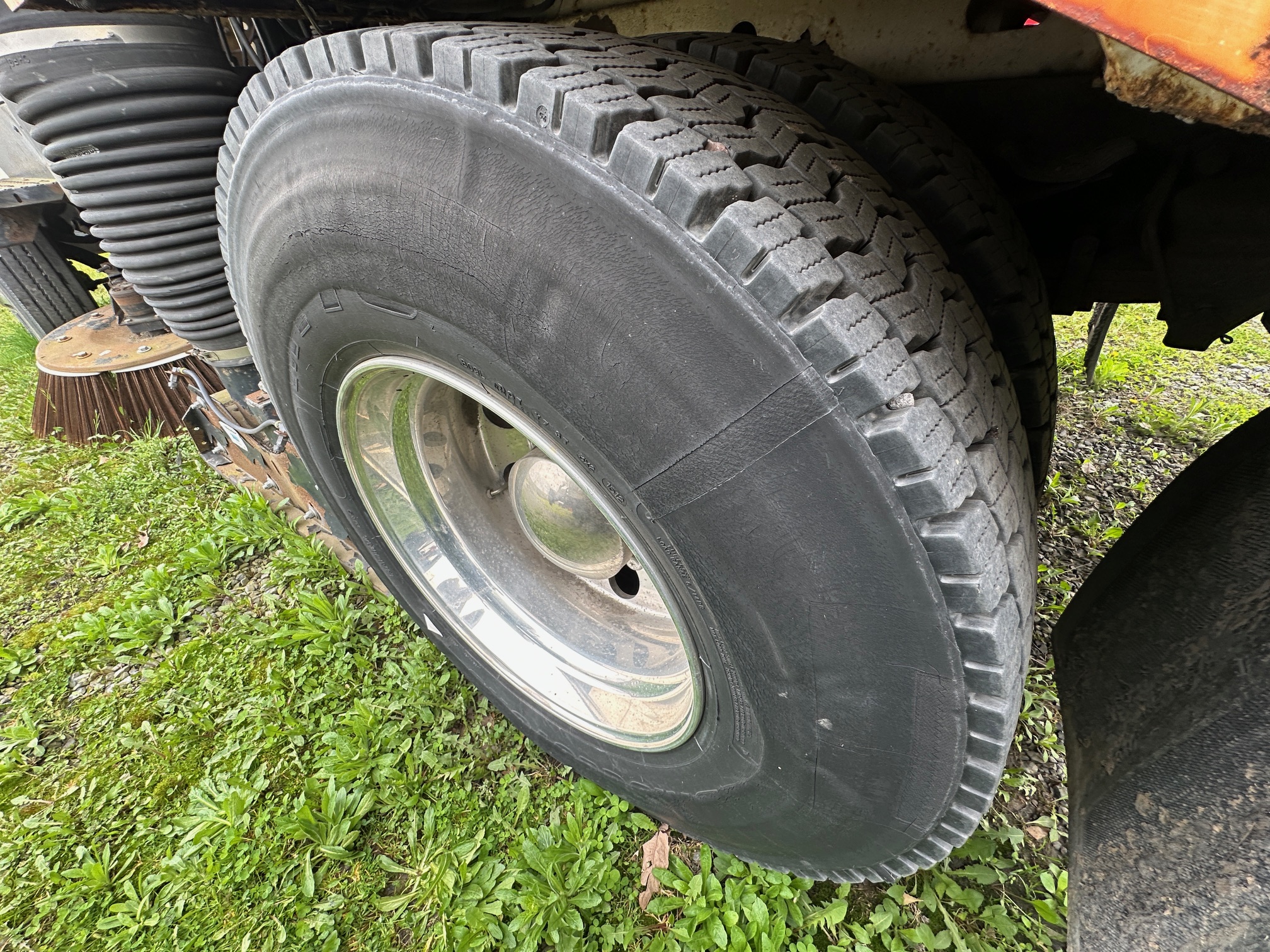 1997 FORD L900 - view 12 of 44