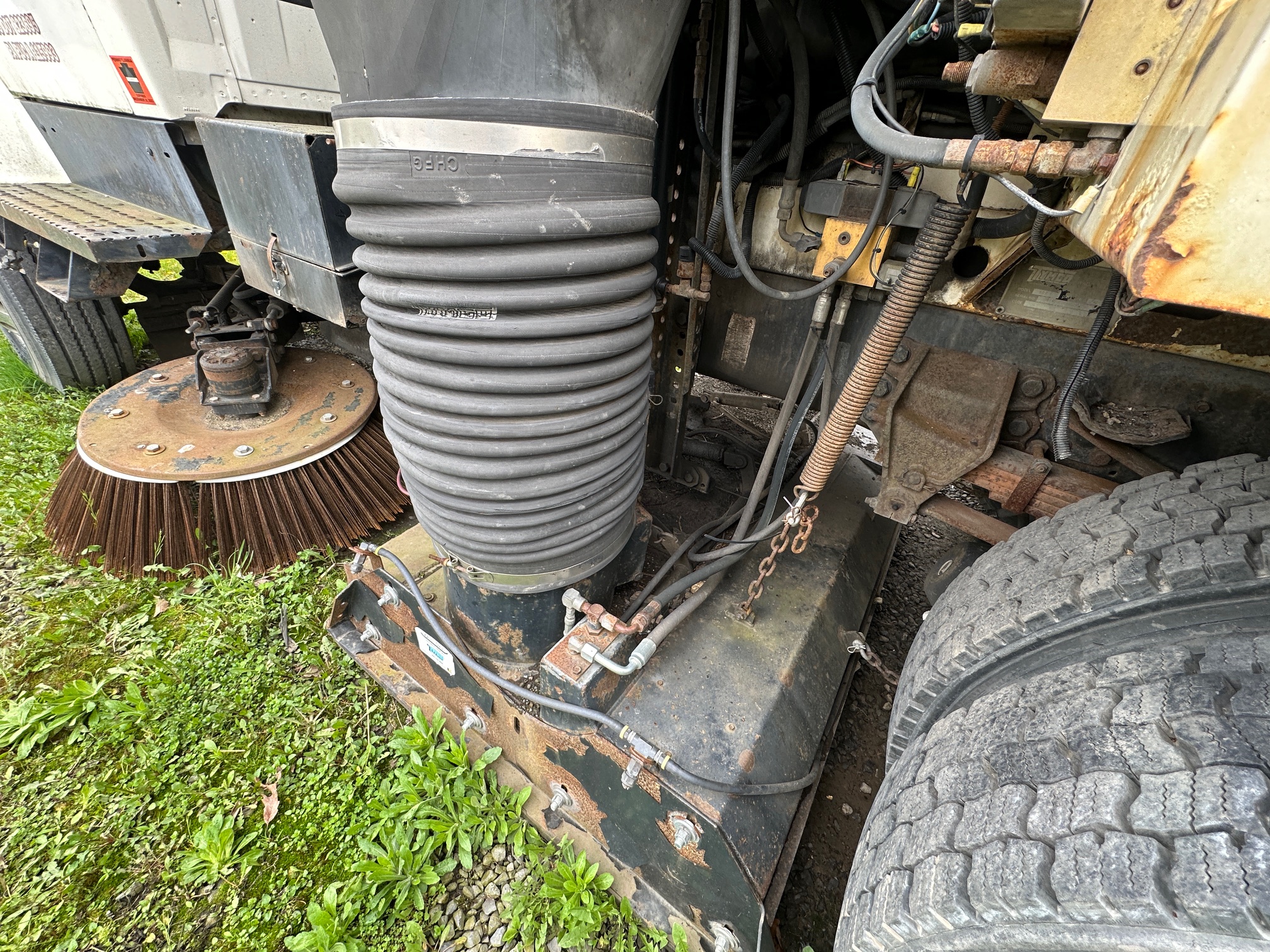 1997 FORD L900 - view 13 of 44