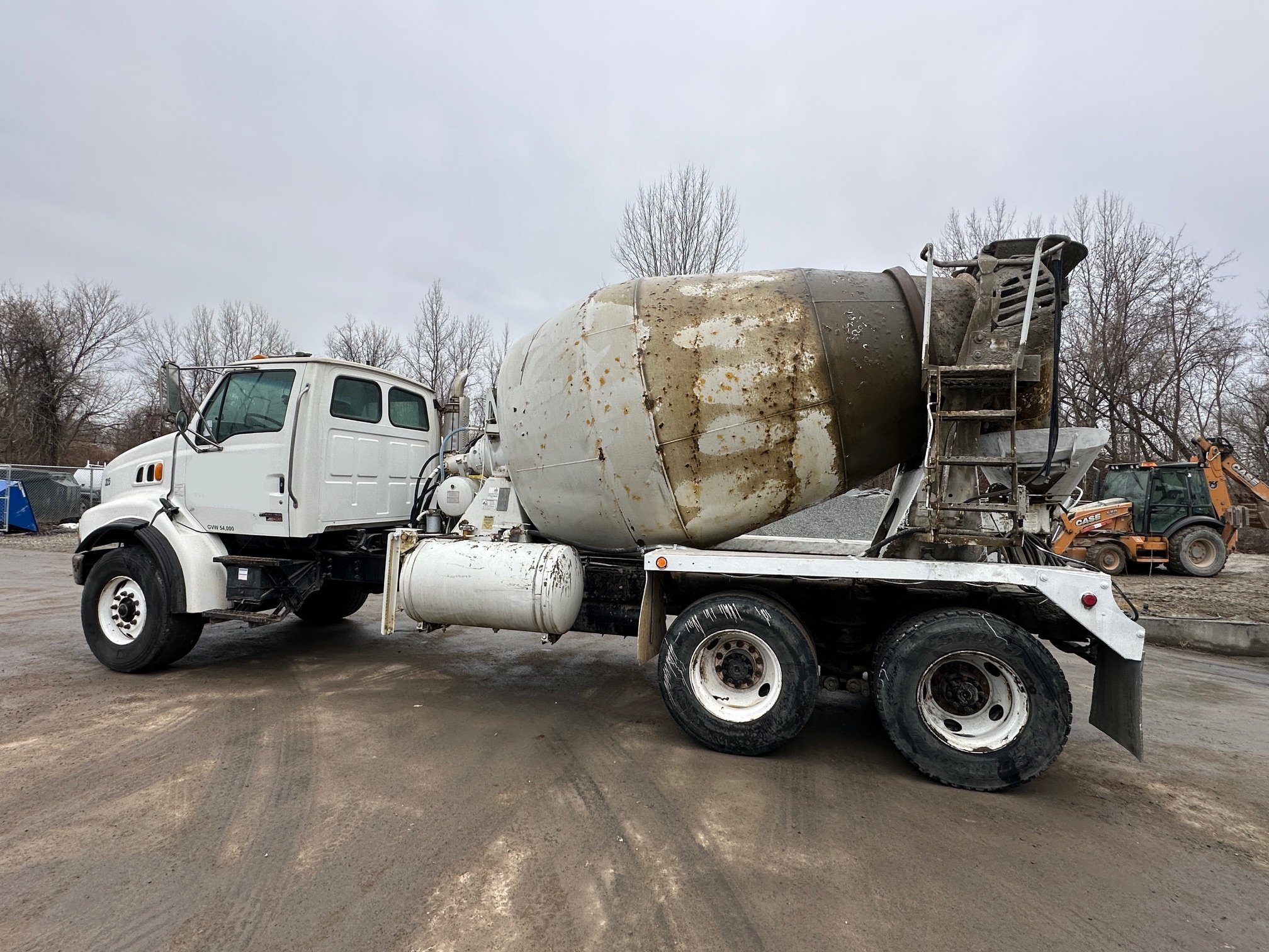 2004 STERLING LT8500 Mixer