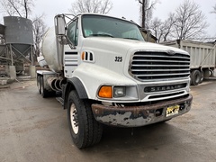 2004 STERLING LT8500 Mixer - Image 7