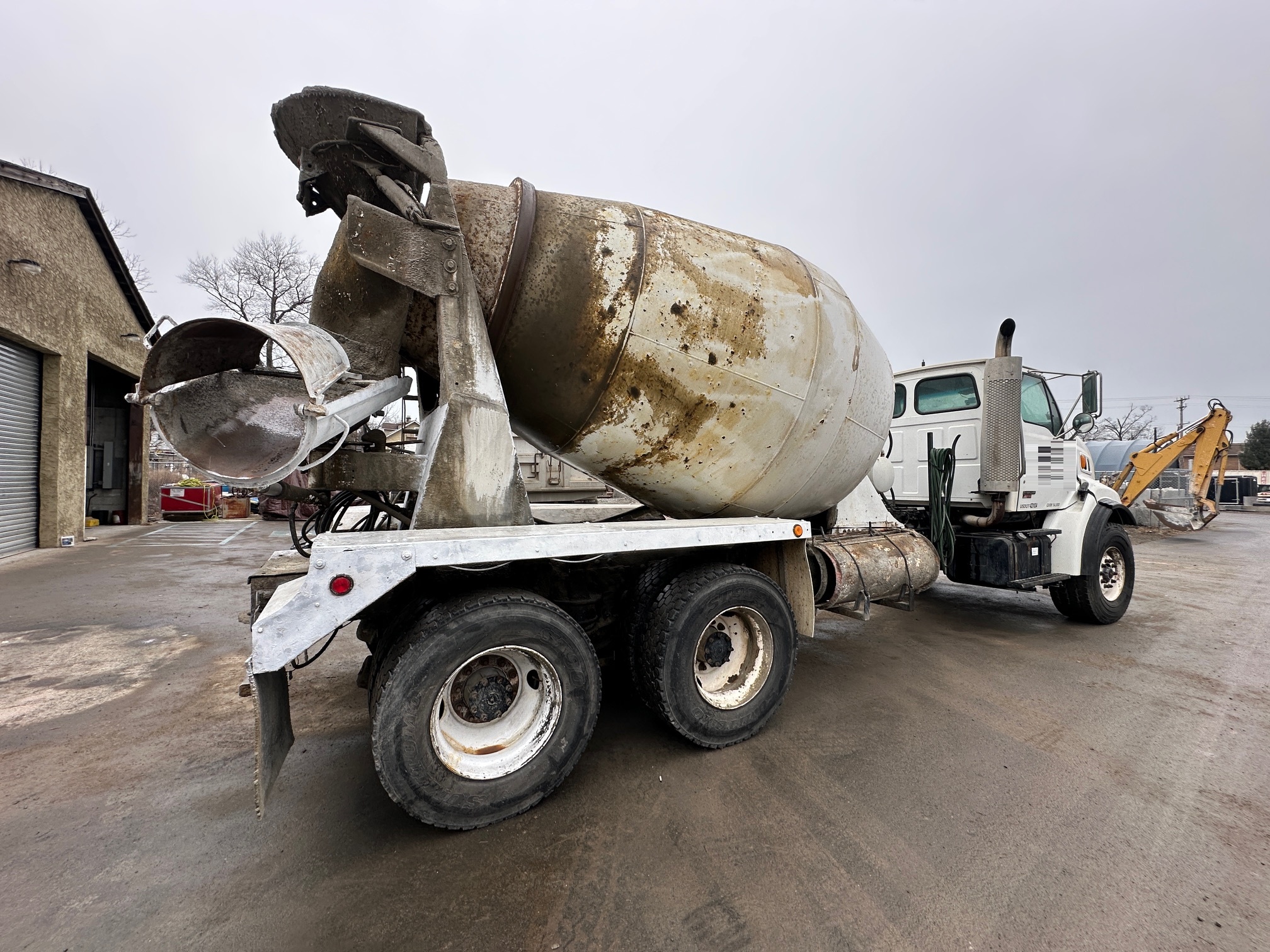 2004 STERLING LT8500 Mixer - Image 10