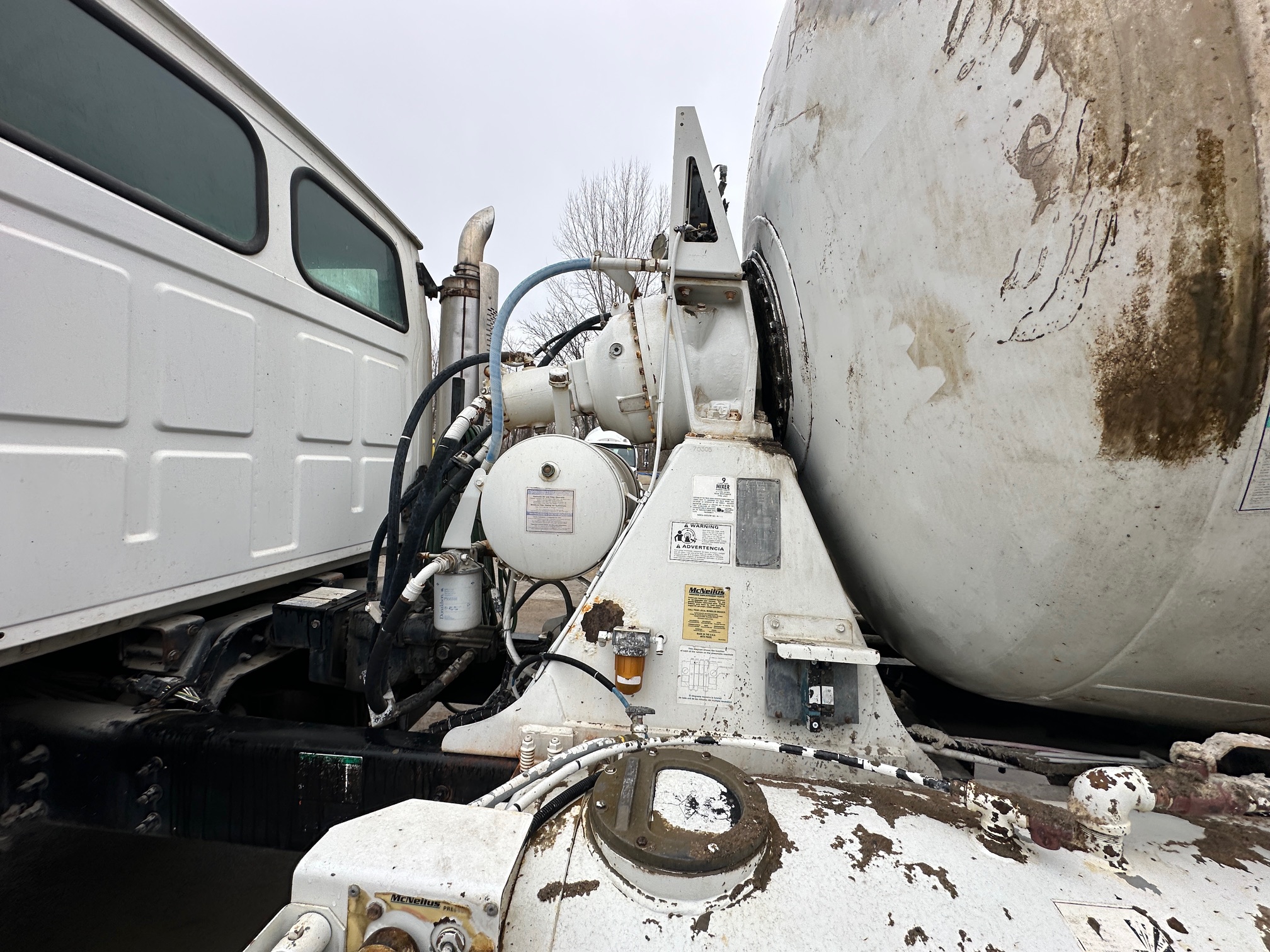 2004 STERLING LT8500 Mixer - view 19 of 46