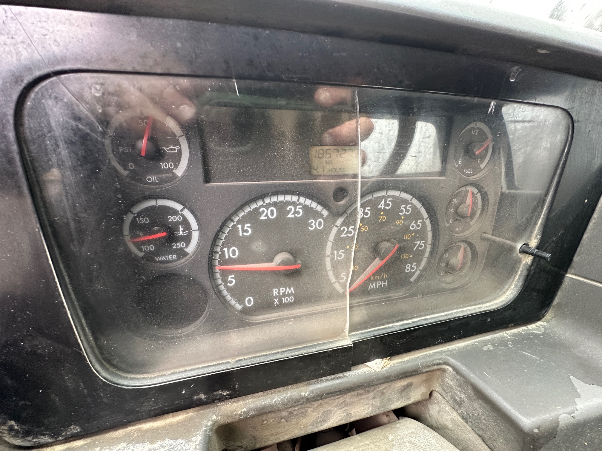 2004 STERLING LT8500 Mixer - Image 27