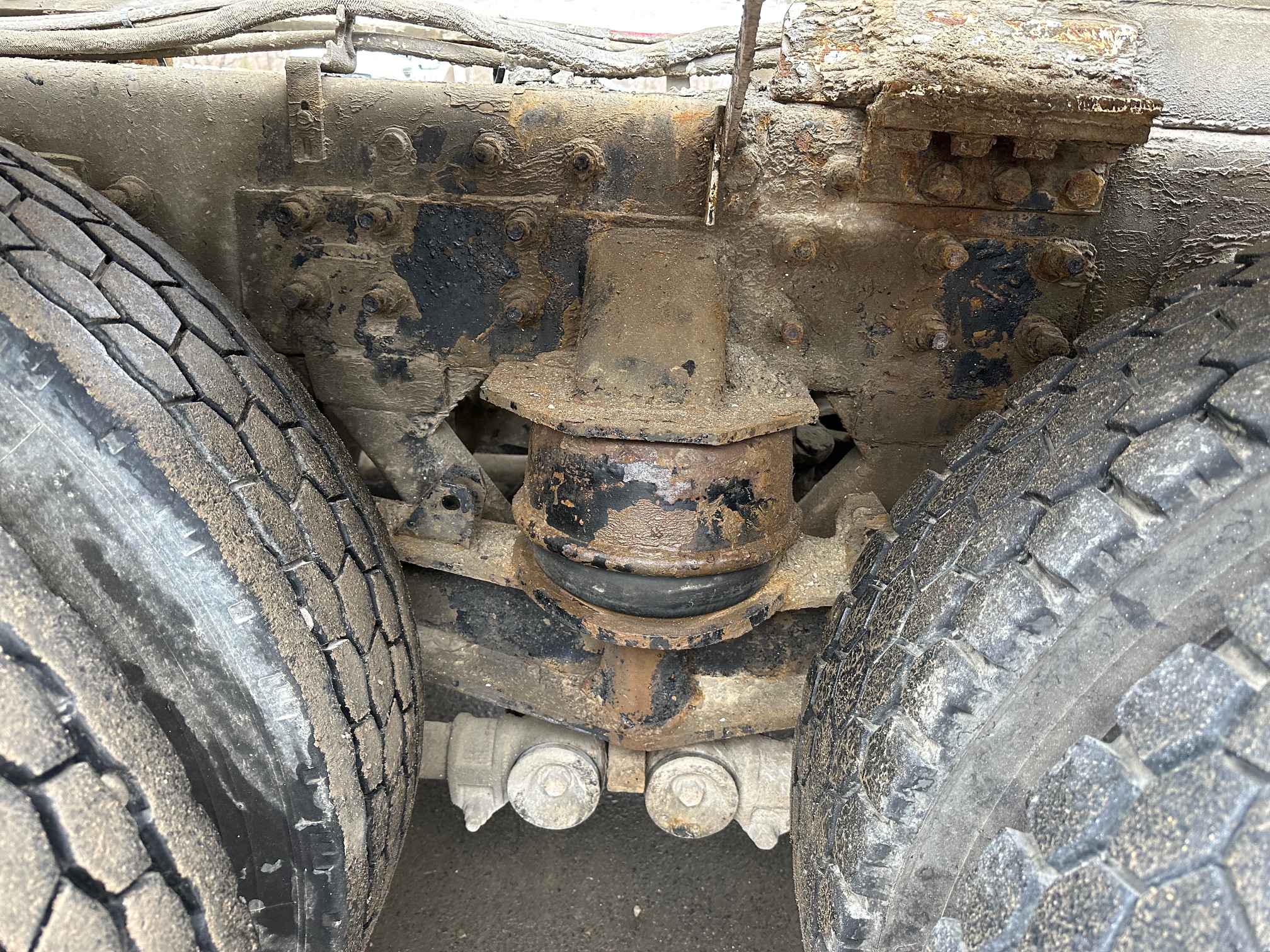 2004 STERLING LT8500 Mixer - Image 34