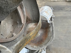 2004 STERLING LT8500 Mixer - Image 36