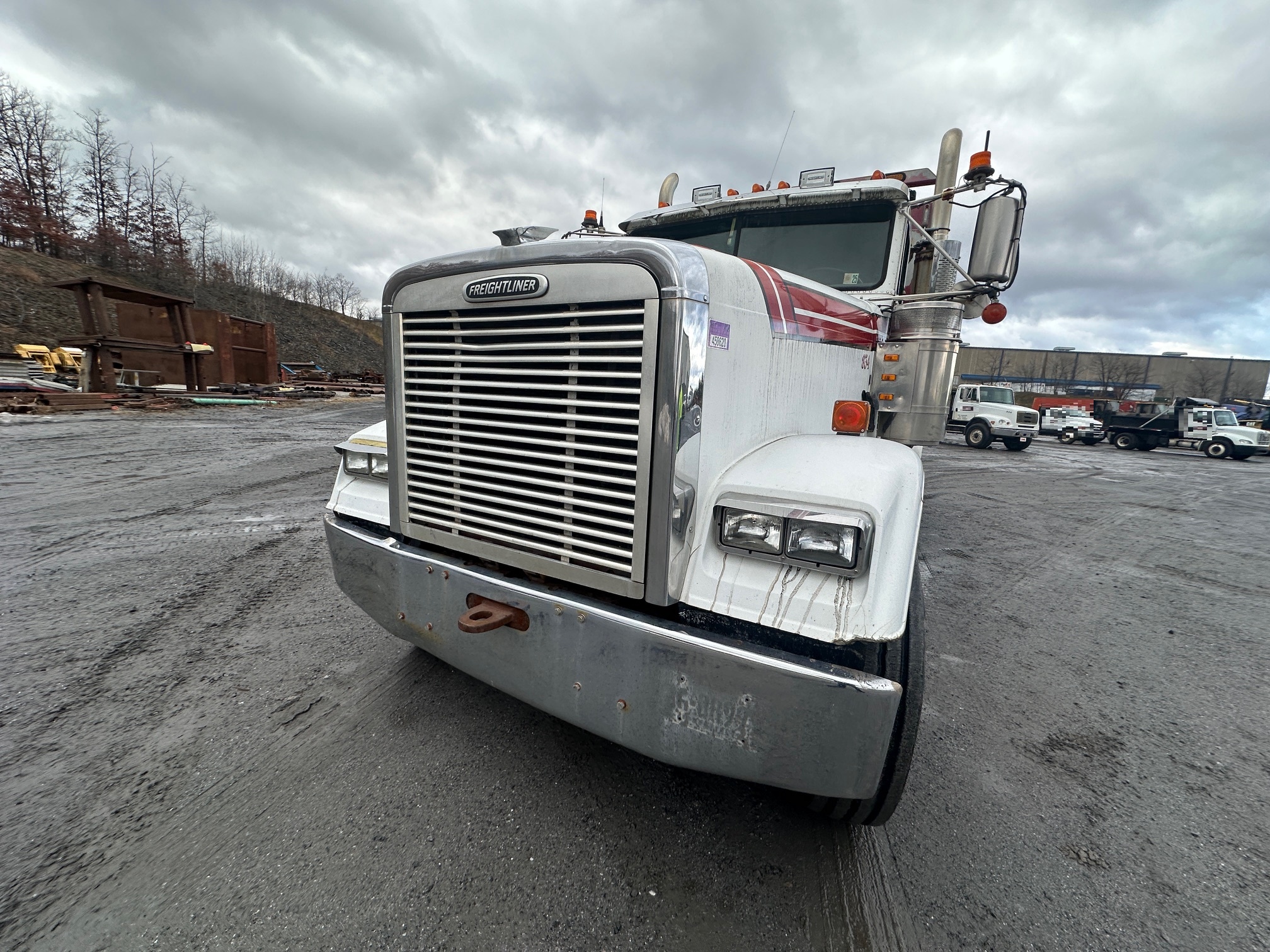 2000 FREIGHTLINER Classic FLD120 - Image 5