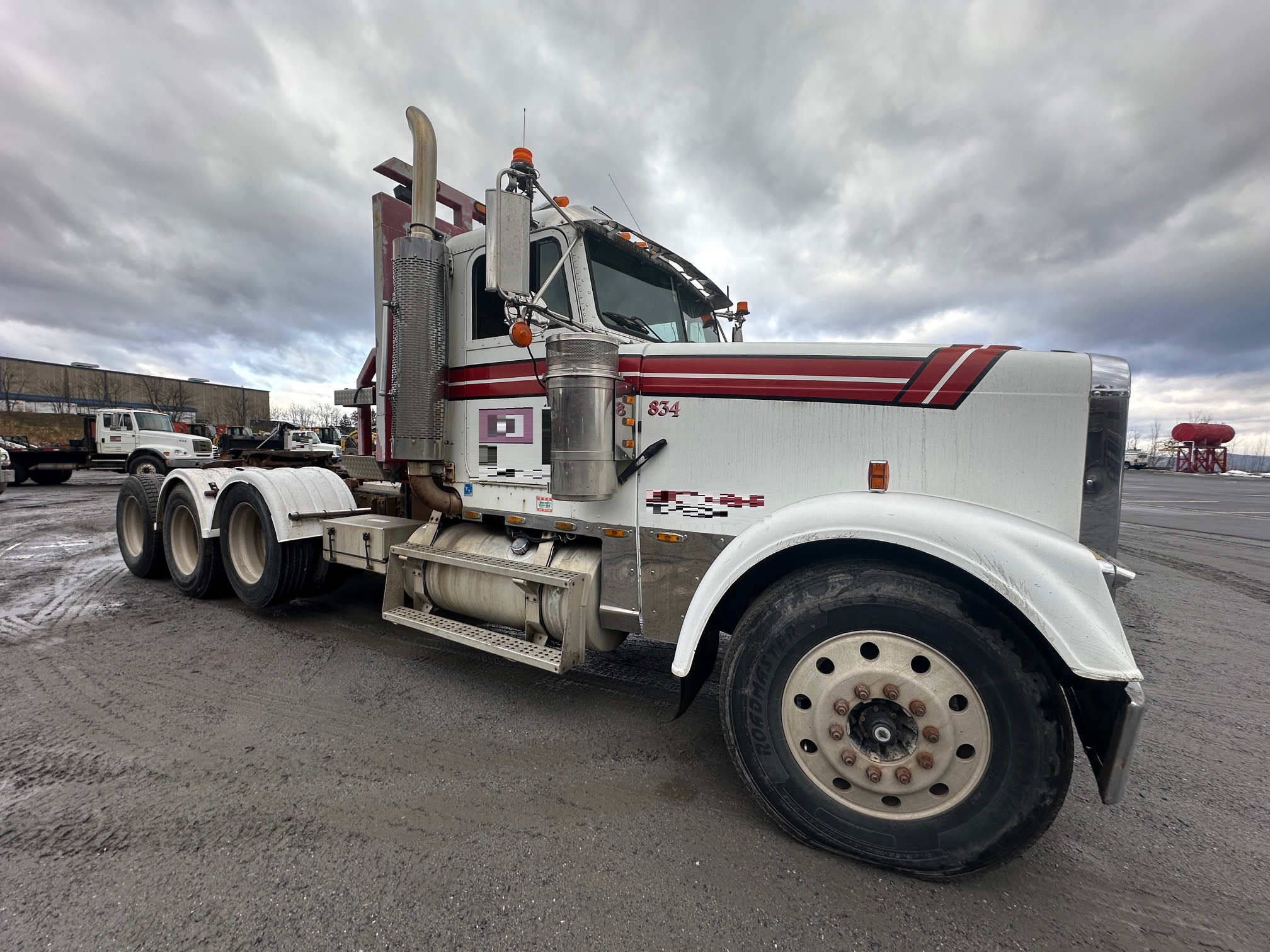 2000 FREIGHTLINER Classic FLD120 - view 7 of 50