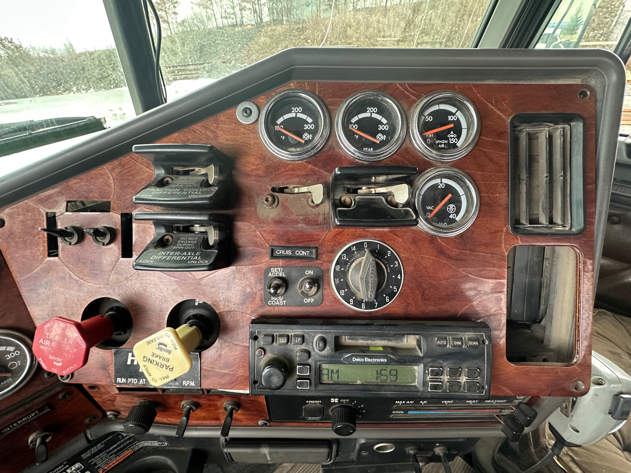 2000 FREIGHTLINER Classic FLD120 - view 18 of 50