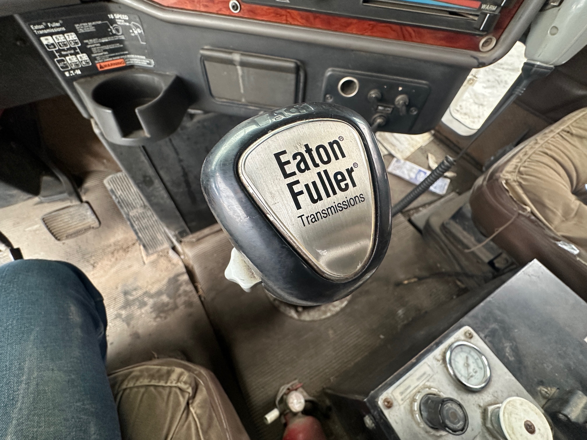 2000 FREIGHTLINER Classic FLD120 - view 19 of 50