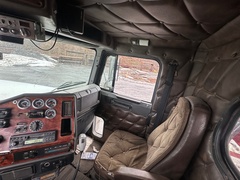 2000 FREIGHTLINER Classic FLD120 - Image 23
